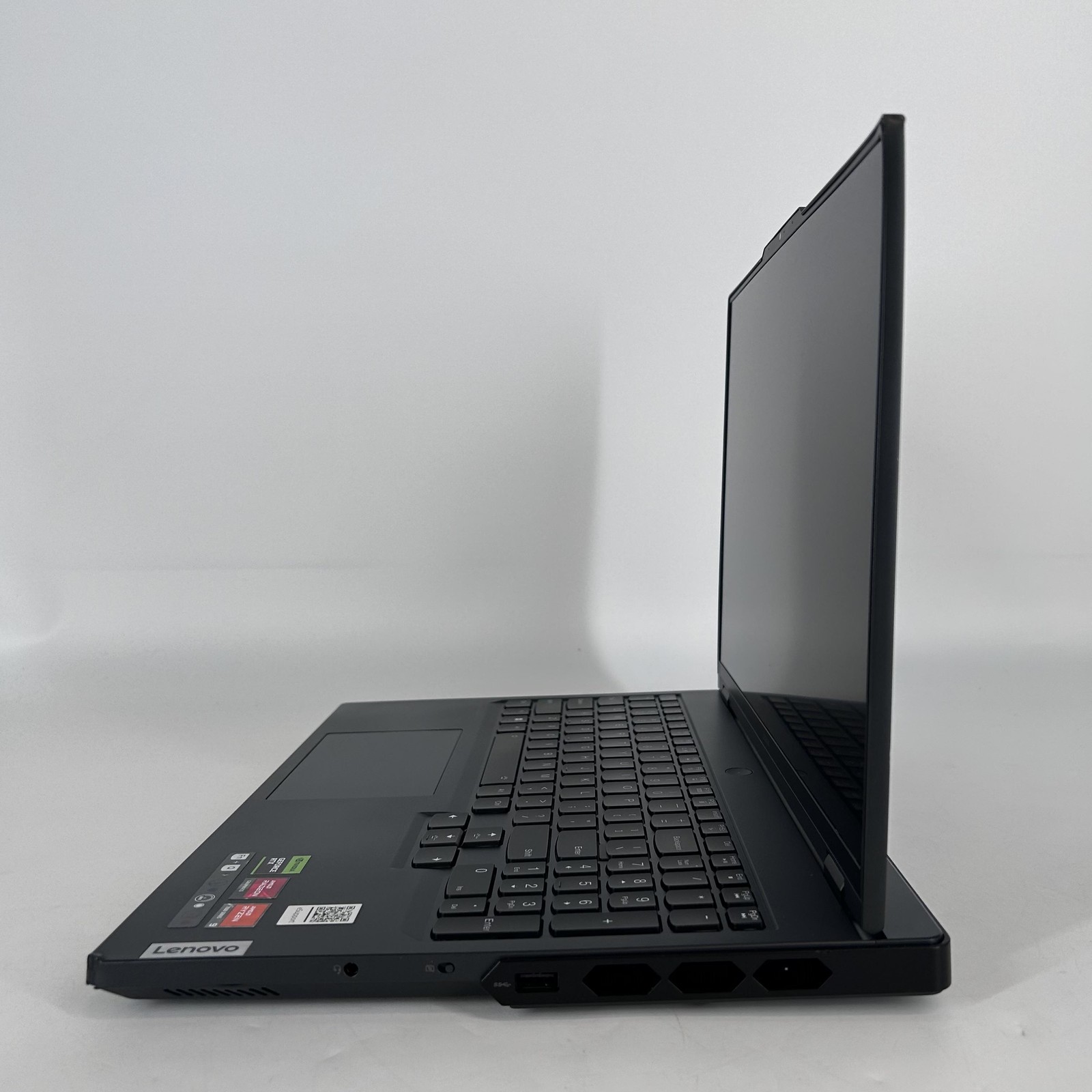 Lenovo Legion Pro 7 Gen 8 16 240Hz FHD+ Ryzen 9 7945HX 32GB 1TB/1TB RTX 4090