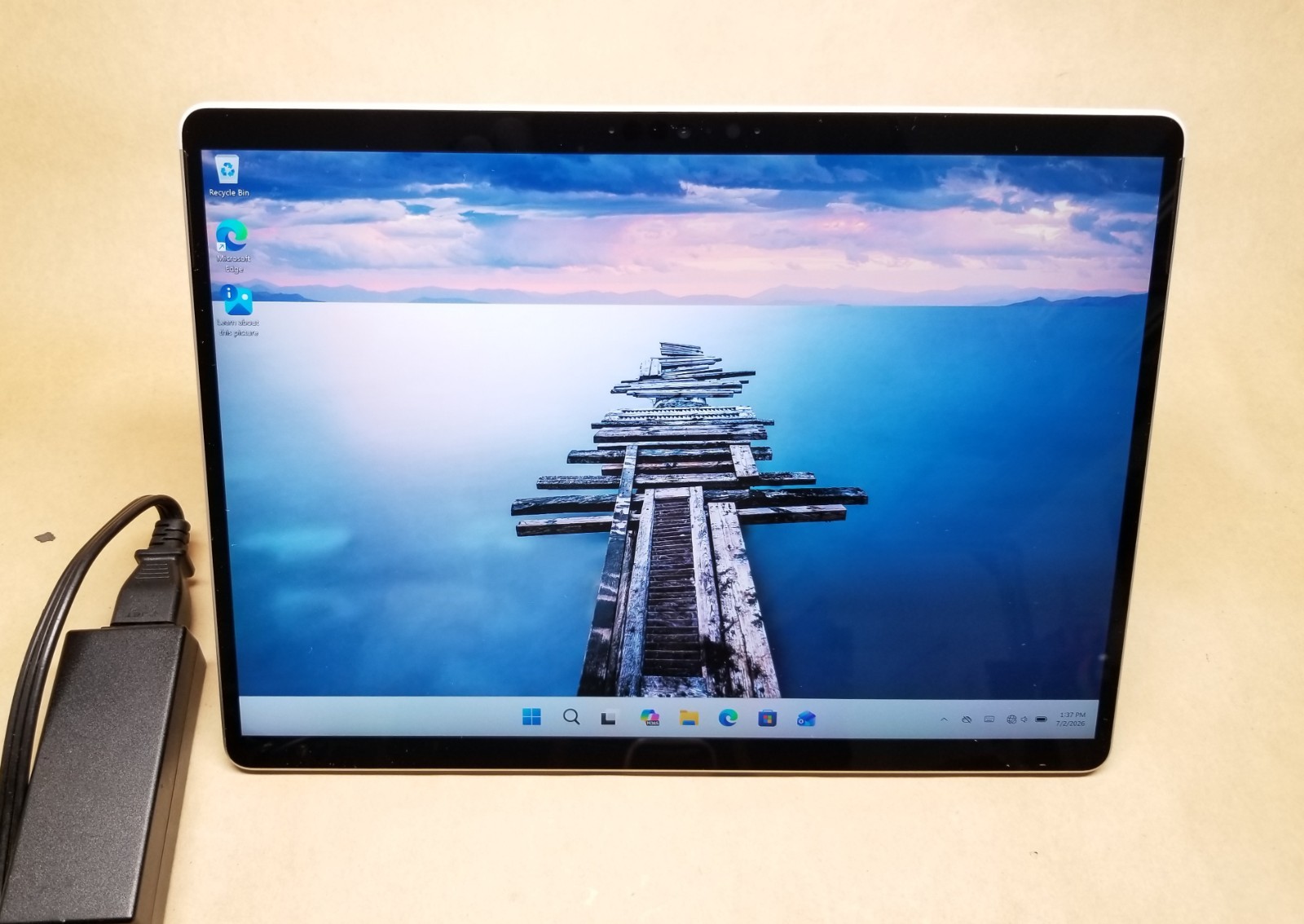 Microsoft Surface Pro 8 LTE (1982) i5-1145G7 – 16GB RAM – 256GB 120Hz – Win 11