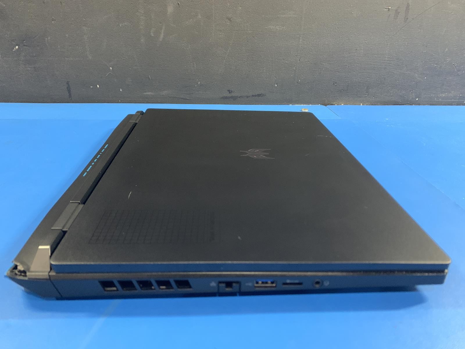 Acer Predator Helios Neo 16 Core i7 13650HX 2.80GHz 32GB 1TB NO OS PHN16-71-76H5