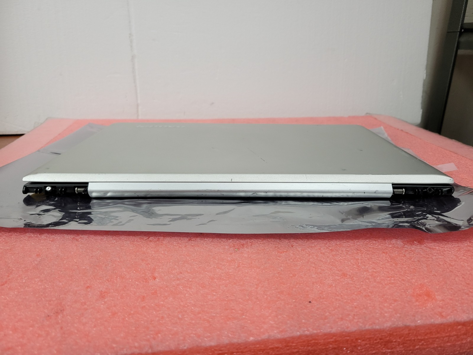 Lenovo IdeaPad U530 i7-4500U 4GB RAM *AS IS/BIOS* (NO HDD/BATT/OS/COVER) | LP505