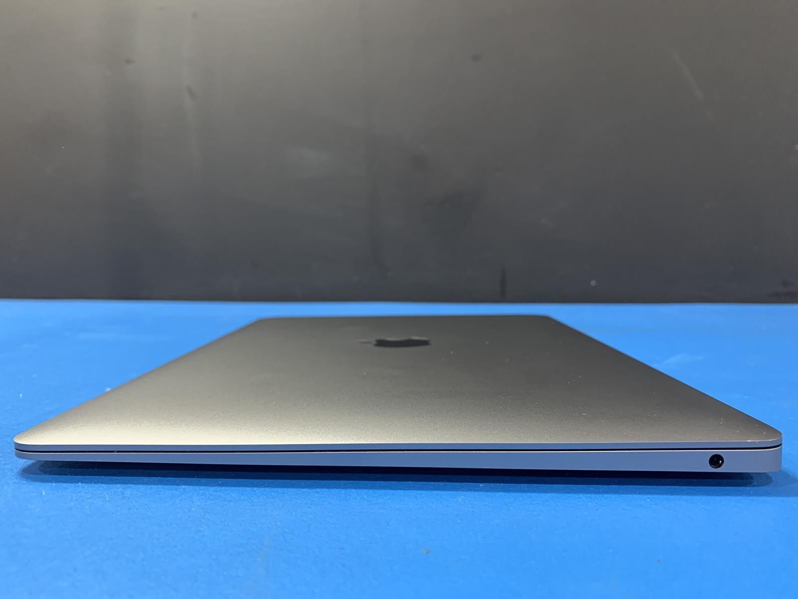 Apple MacBook Air A1932 Core i5 8210Y 1.60GHz 8GB DDR3 512GB SSD macOS Sonoma