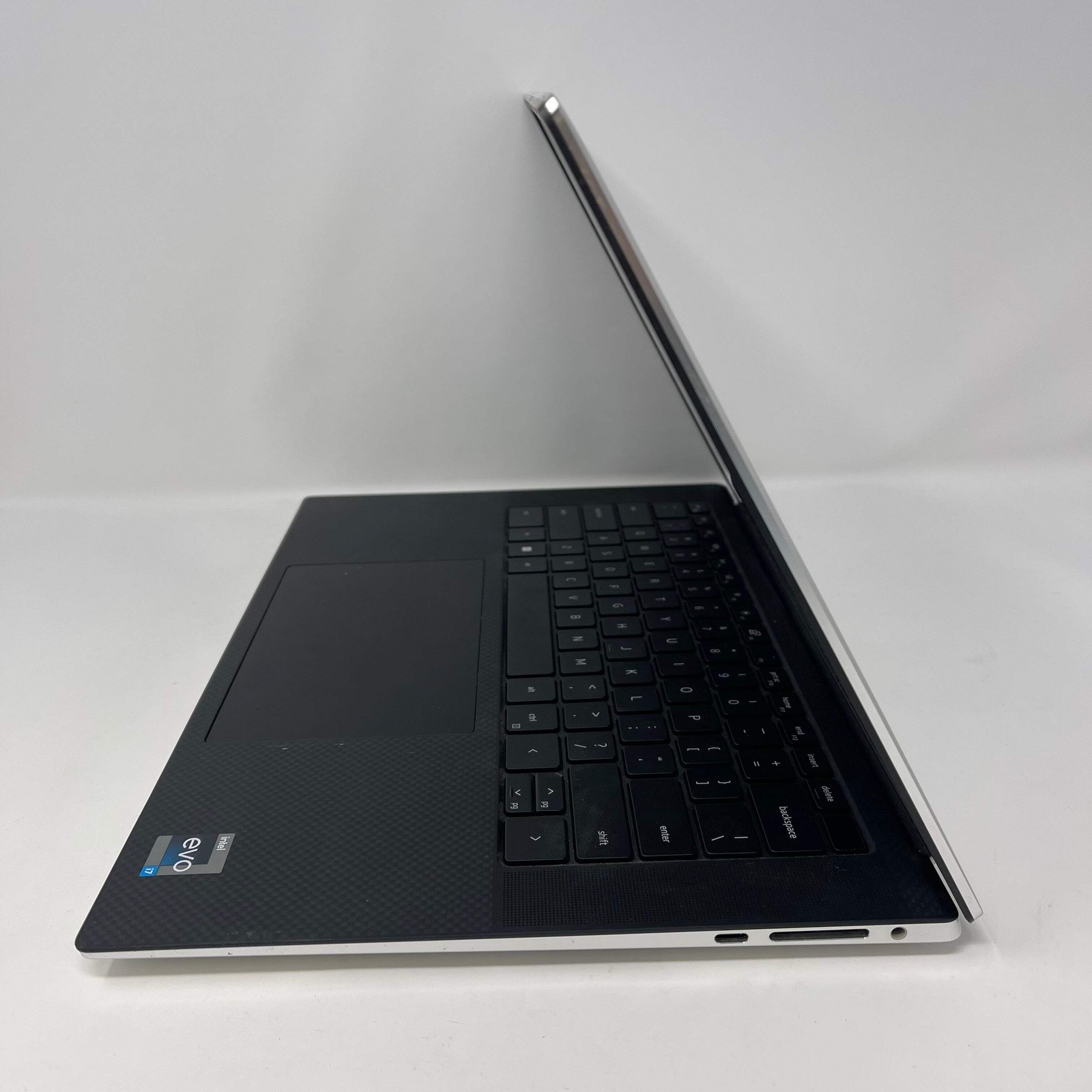Dell 15 9530 15.6″ i7-13700H 2.4GHz 16GB RAM 512GB SSD