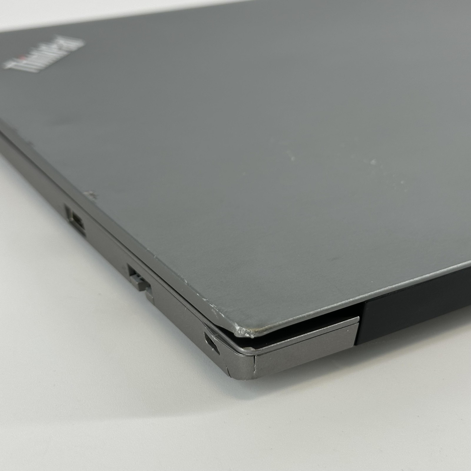 Lenovo ThinkPad E15 Gen 4 FHD 2.0 GHz Ryzen 7 5825U 16GB 512GB SSD FRAME SPLIT