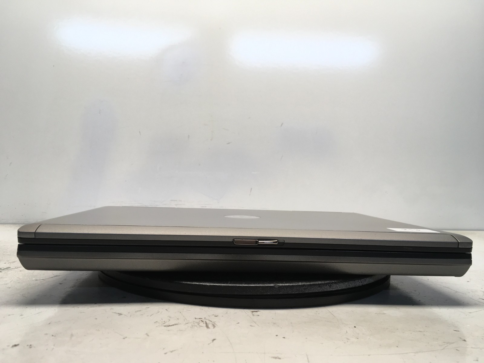Dell Latitude D830 Intel Core 2 Duo 06FD 2GHz 1 GB Ram 500GB Windows XP