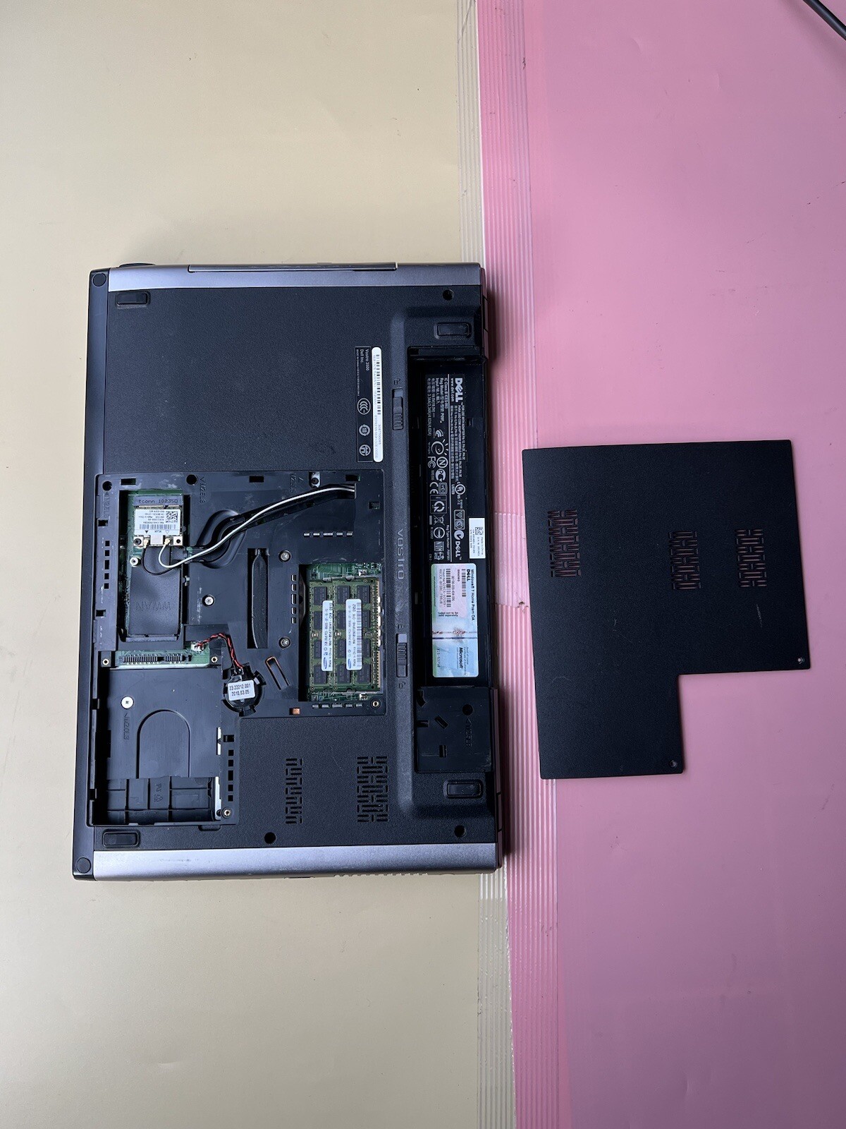 Dell Vostro 3500 Intel Core i3 M350 2.27GHz 4GB RAM 0GB HDD WEBCAM BLUETOOTH