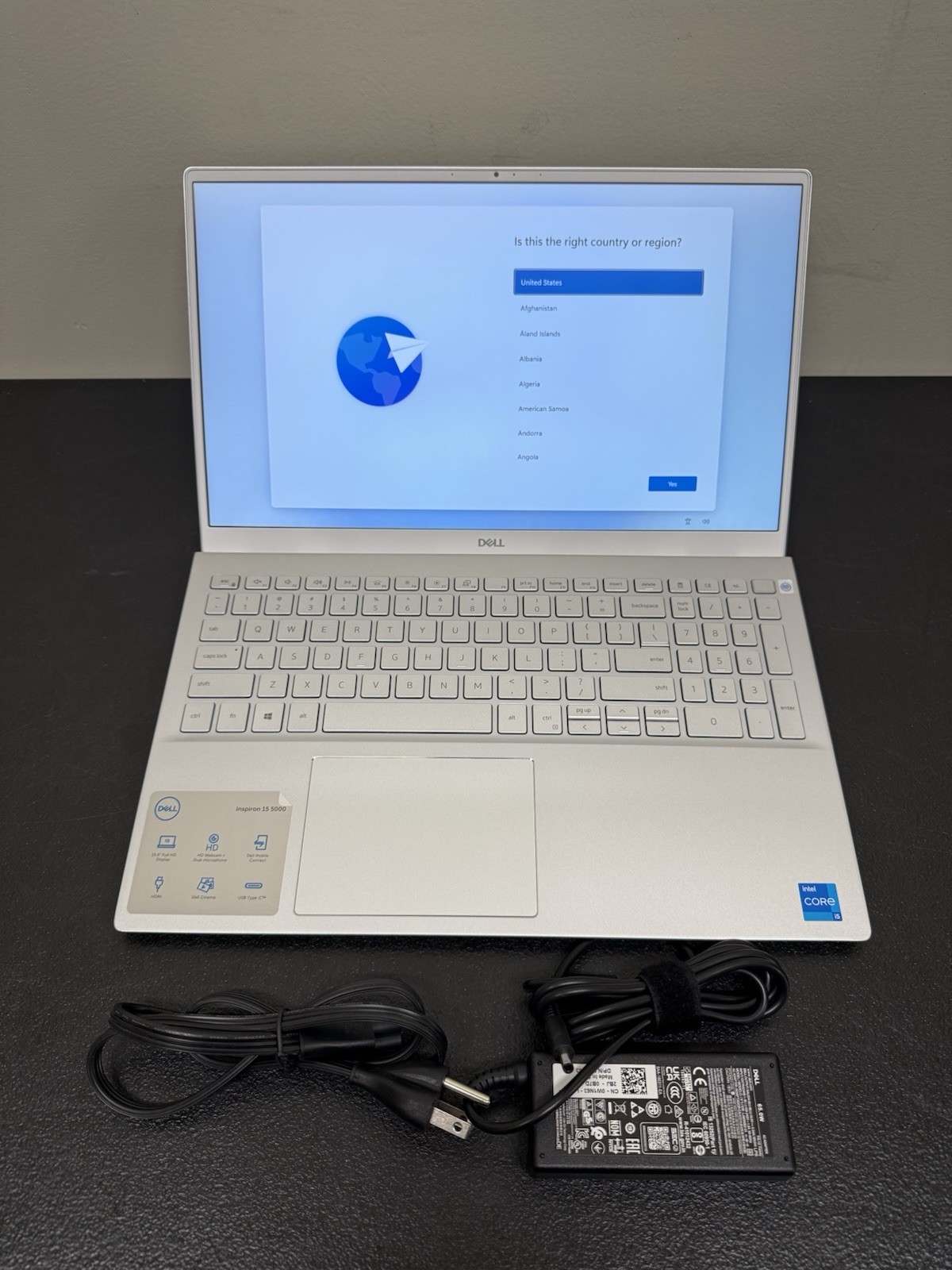 Dell Inspiron 5502 15.6″ FHD Intel Core i5-1135G7 8GB RAM 512GB SSD Windows 11