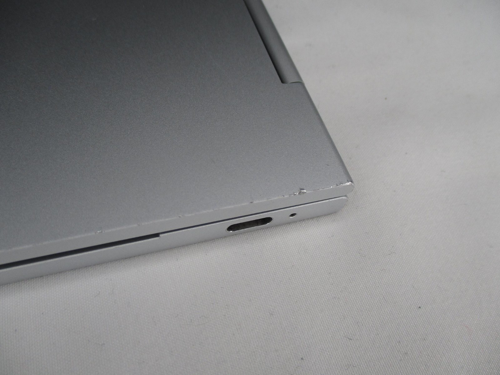 Google Pixelbook C0A Chrome 12.3″ TouchScreen i7-7Y75 16GB 512GB Wi-Fi – READ