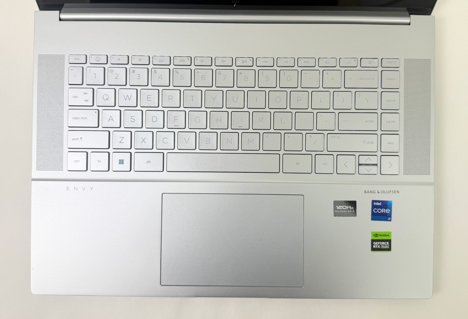 HP Envy 16-h1055cl 16″ 2560×1600 VRR Touch i9-13900H 32GB 2TB SSD RTX 4060 W11H