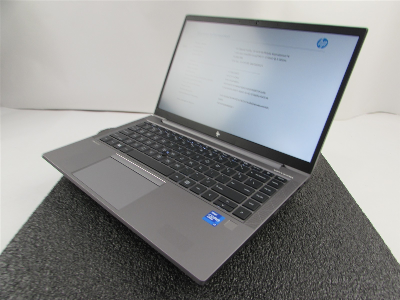 HP ZBOOK FIREFLY 14 (G8) 1920X1080 FHD I7-1185G7 512GB SSD 16GB RAM NO O.S