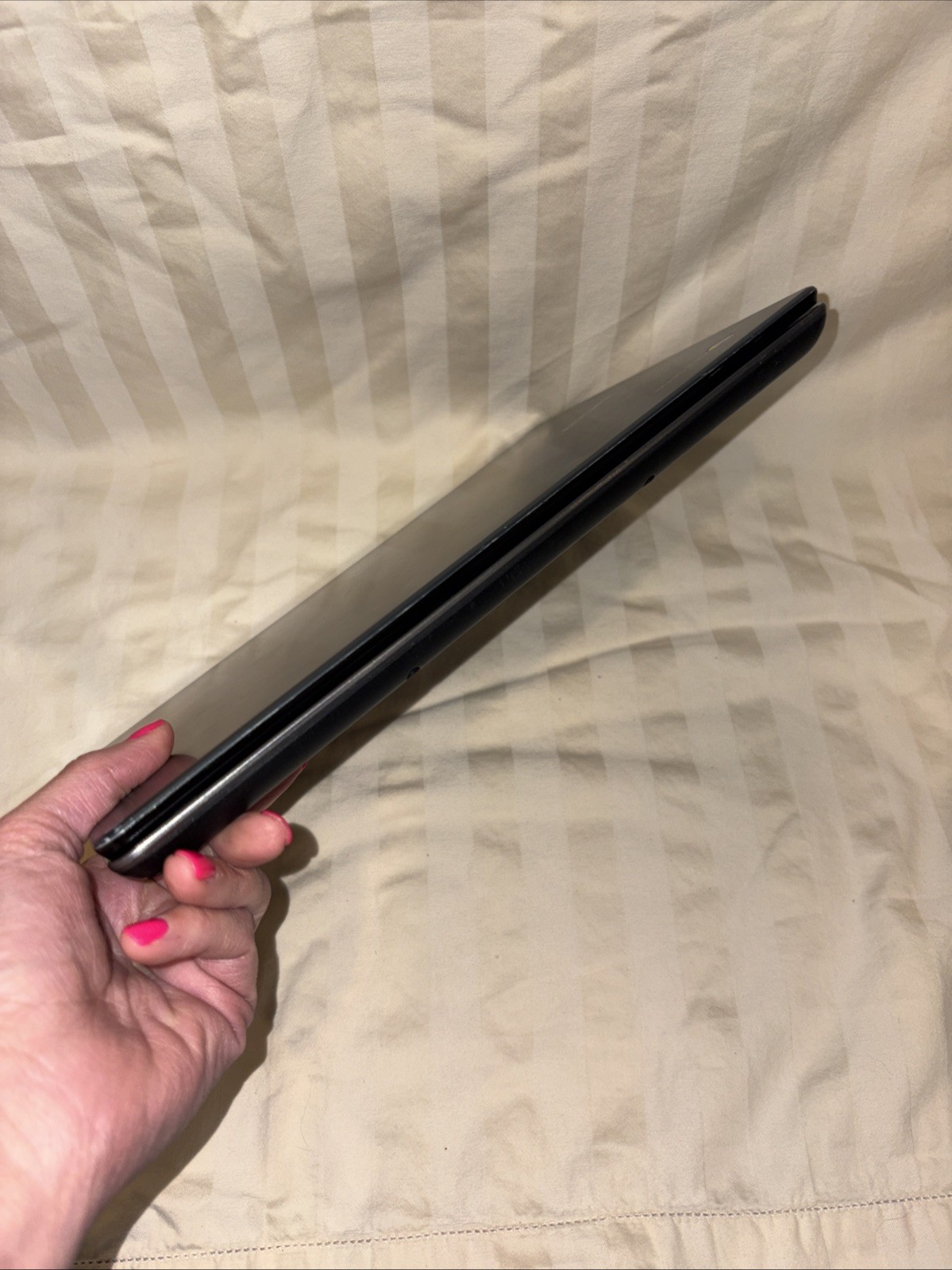 Acer C720-2800 ZHN Chromebook 64GB M.2 NGFF SSD Gray Celeron 2955U 4GB RAM