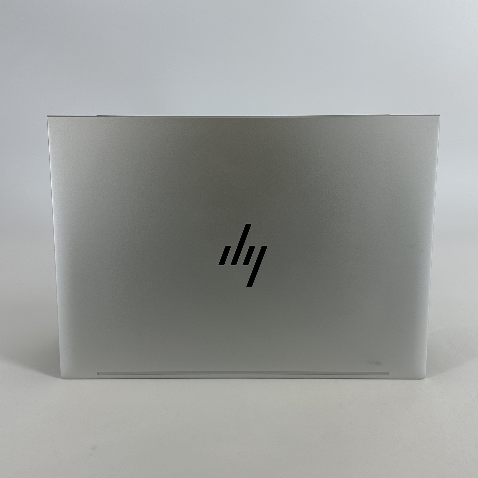 HP Elitebook 840 G9 14 FHD+ 1.8 GHz i7-1265U 16GB 512GB SSD Very Good