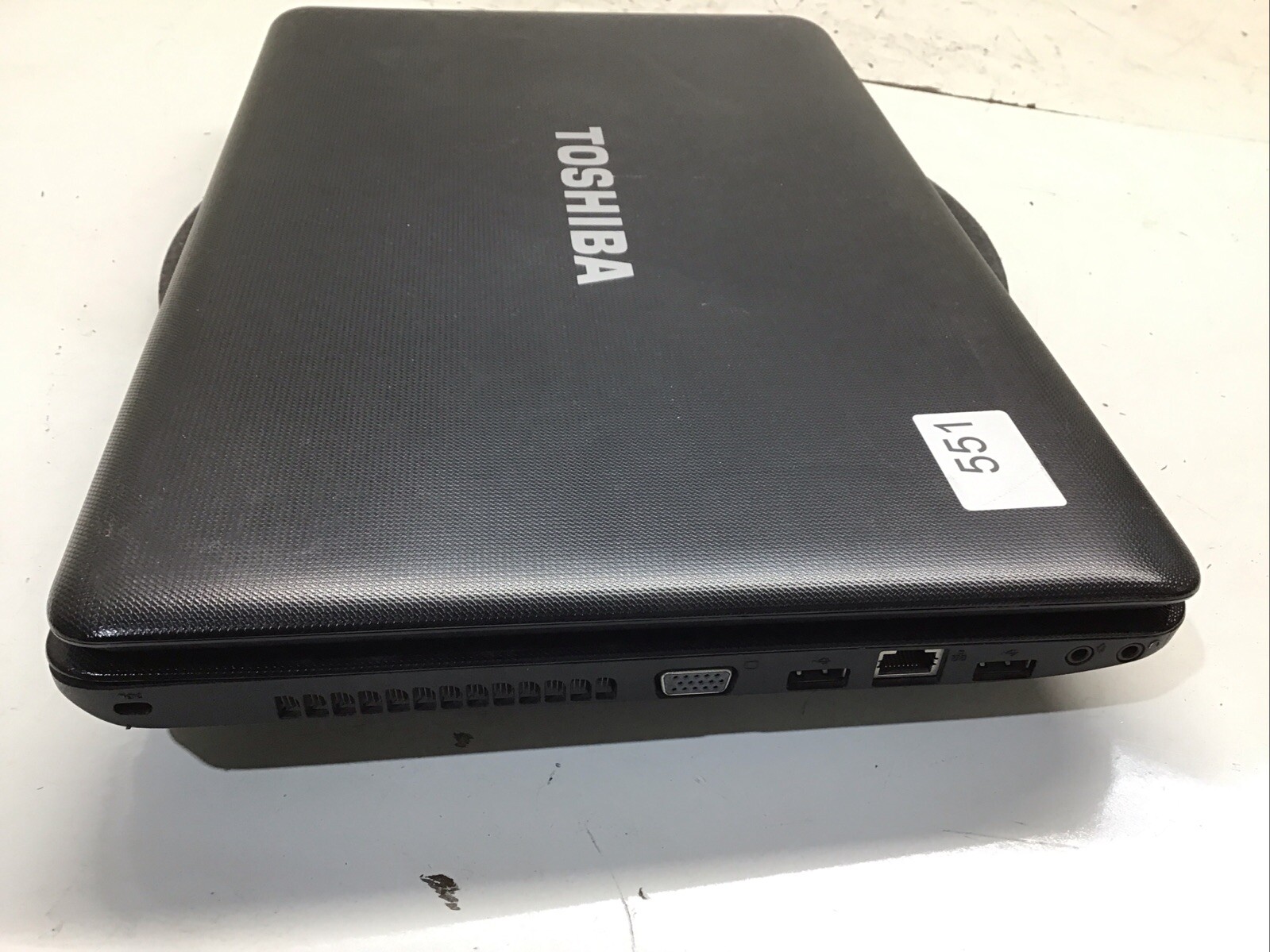 Toshiba Satellite C655D-S5202 AMD C-50 1GHz 2 GB NO HDD No Batt – READ