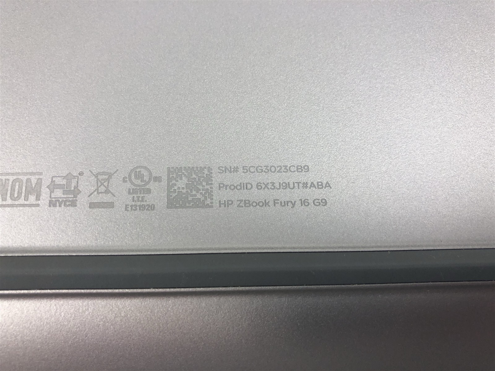 HP ZBook Fury 16 G9: Intel Core i7-12850HX 2.1GHz – 32GB – 1TB – RTX A3000