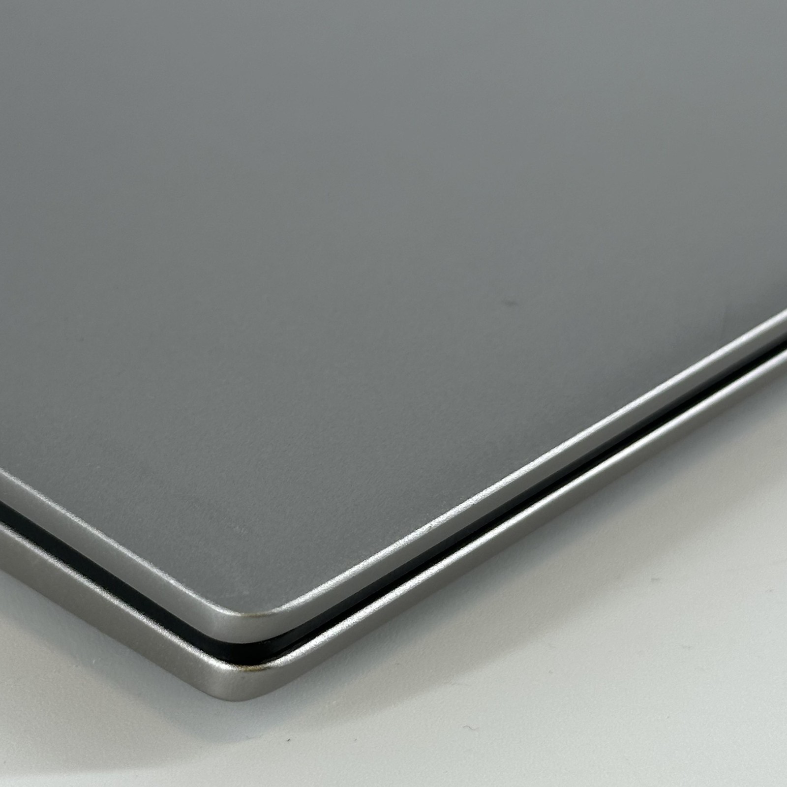 Dell Latitude 7450 14 QHD+ TOUCH 3.8 GHz Ultra 7 165H 32GB 256GB SSD Good