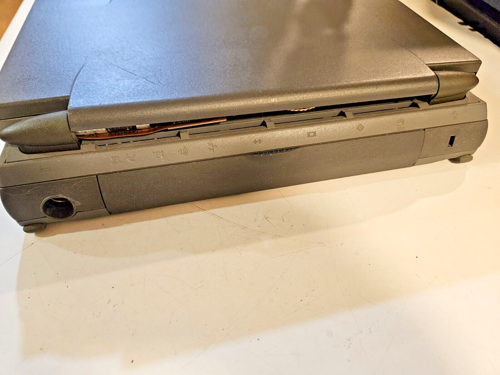 APPLE MACINTOSH POWERBOOK 500 M4880 FAMILY 500 SERIES