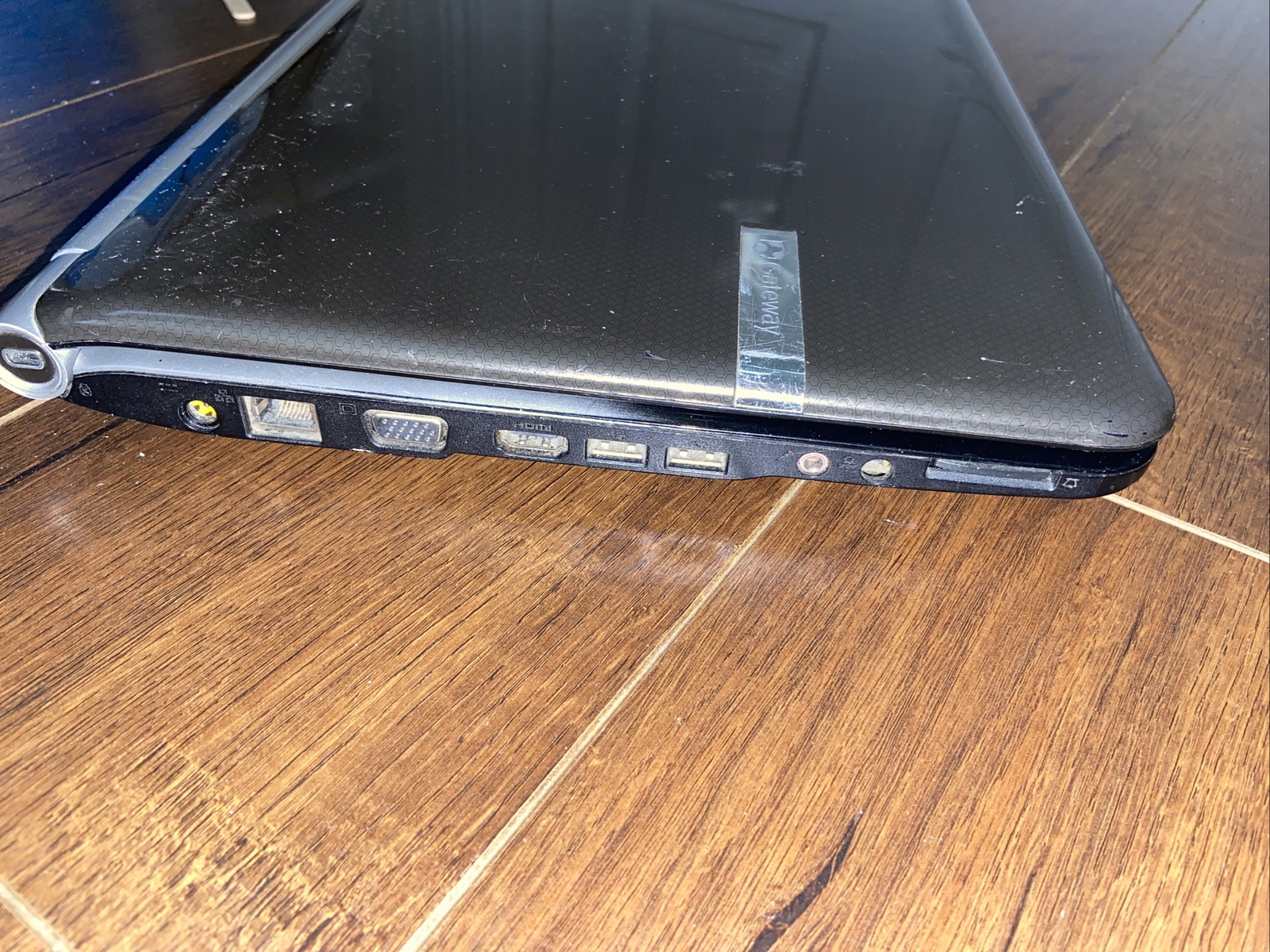 Gateway MS2285 AMD Vision 4GB RAM No HDD No Video Turns On