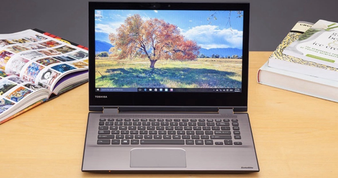 Toshiba Satellite E45W-C4200X 14in. (256GB, Intel Core i3 5th Gen., 2.1GHz, 6GB)
