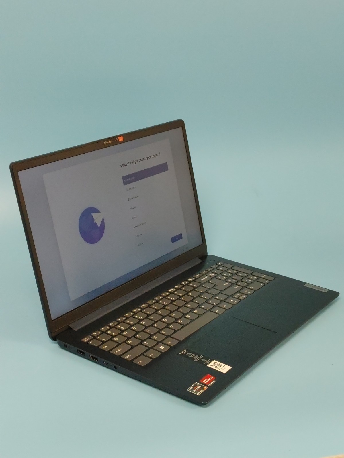 Lenovo IdeaPad 1 15AMN7 15.6″ Ryzen 5 7520U 8GB DDR5 256GB SSD