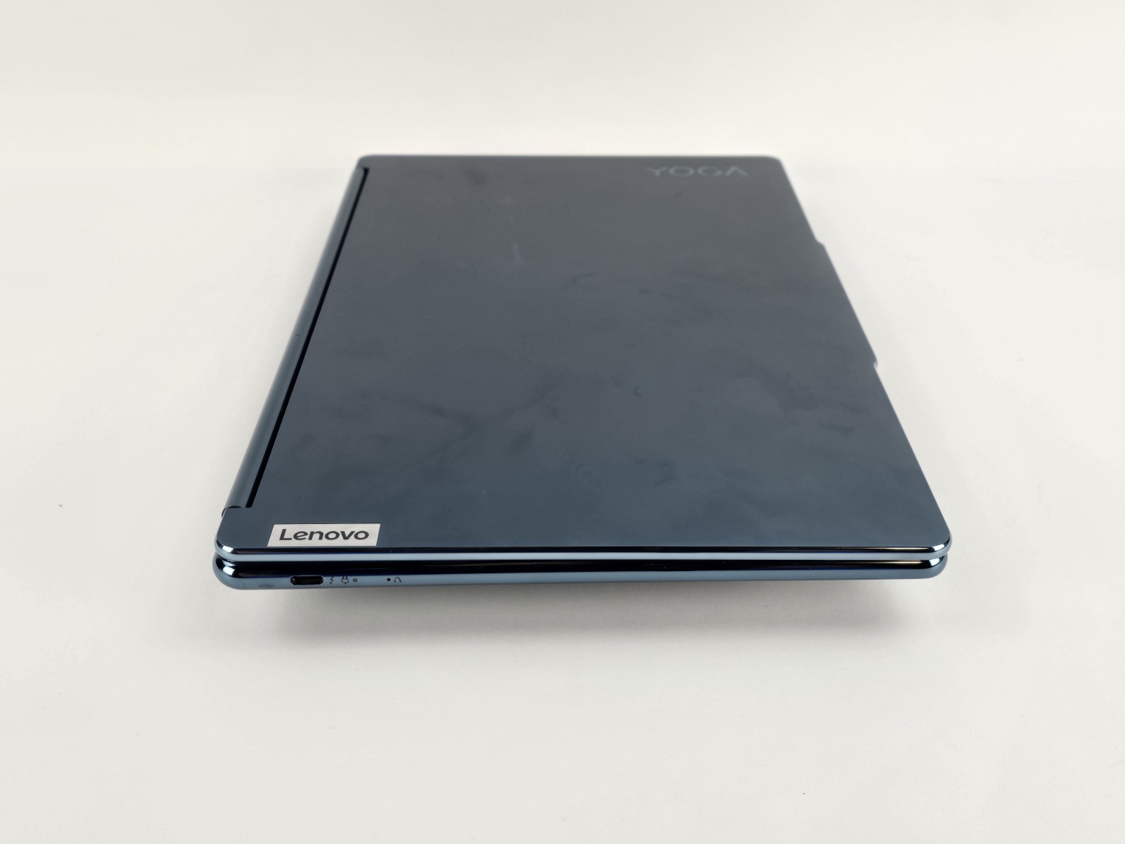 Lenovo Yoga Book 9i Dual 13.3″ 2.8K OLED Ultra 7 155U 16GB 1TB – Used – READ