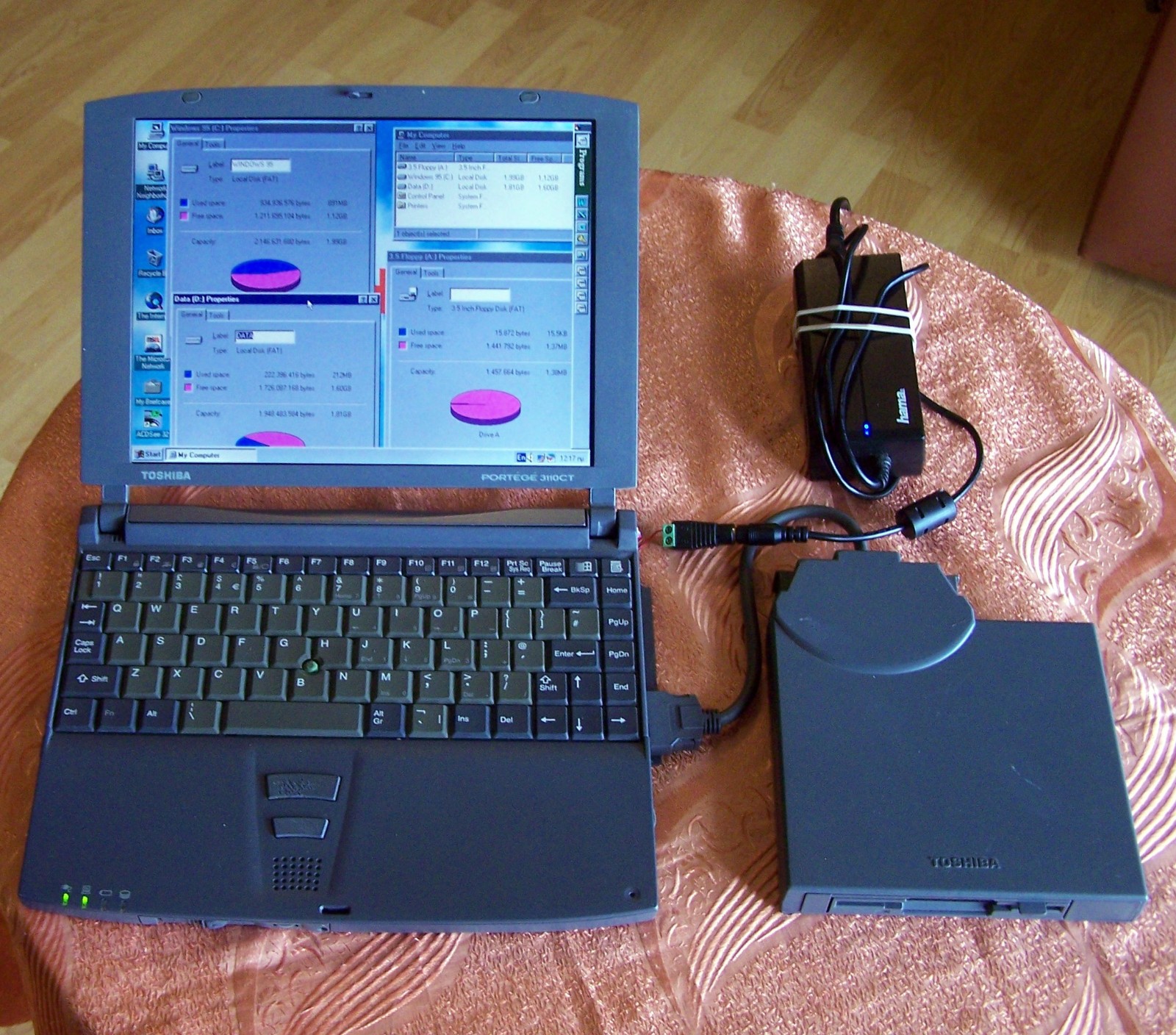 Win95 Toshiba Portege 3110CT Pentium 2, 300MHz 64MB 4GB Floppy Dos-ΝΟ armada cds