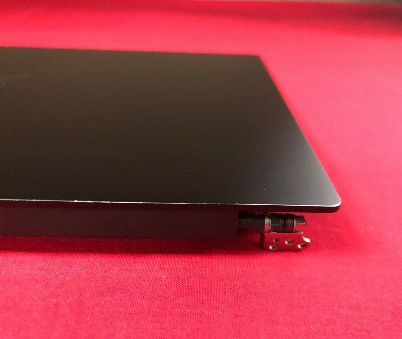 RAZER RZ09-02812E52-R3U1 13″ FULL LCD ASSMEBLY RZ09-02812E52-R3U1 USED