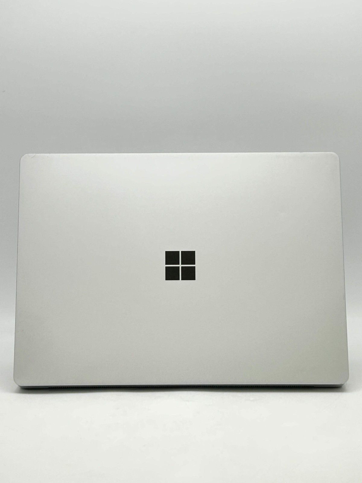 Microsoft Surface 1769 12.3″ i5-7200U 8GB RAM 256GB SSD
