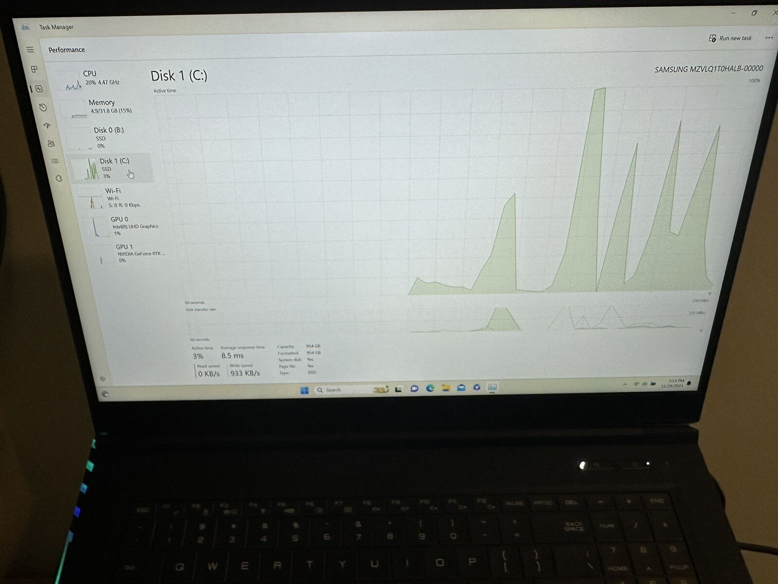 Eluktronics MAX-17 gaming laptop i7 rtx 3070