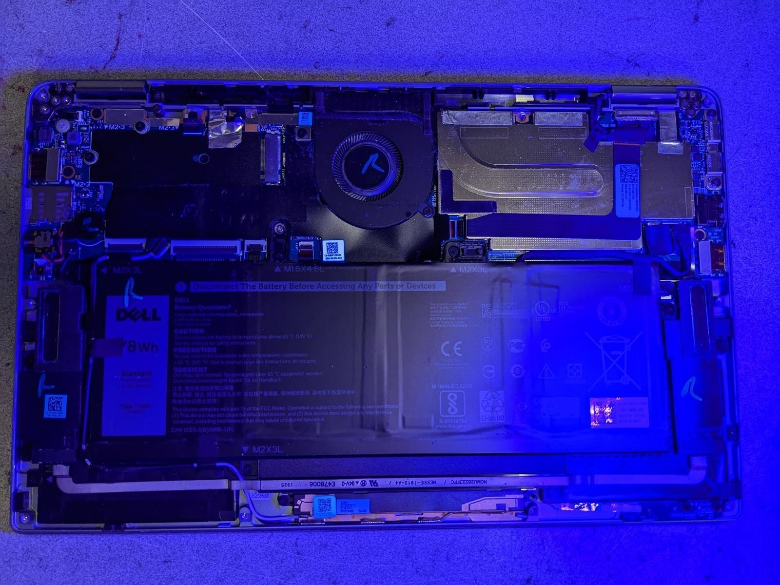DELL LATITUDE 7400 2-IN-1 i5-8365U @ 1.6GHz, 16GB RAM, NO HDD/OS