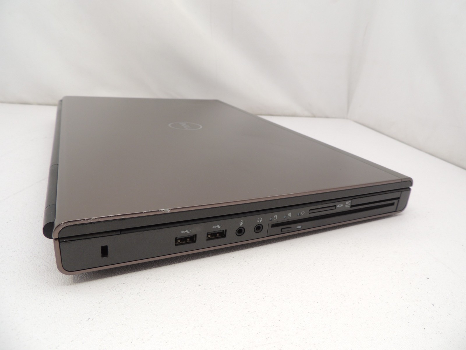 Dell Precision M6800 17.3″ Core i5 4200M 16GB 480GB AMD M6100 2GB Laptop No OS