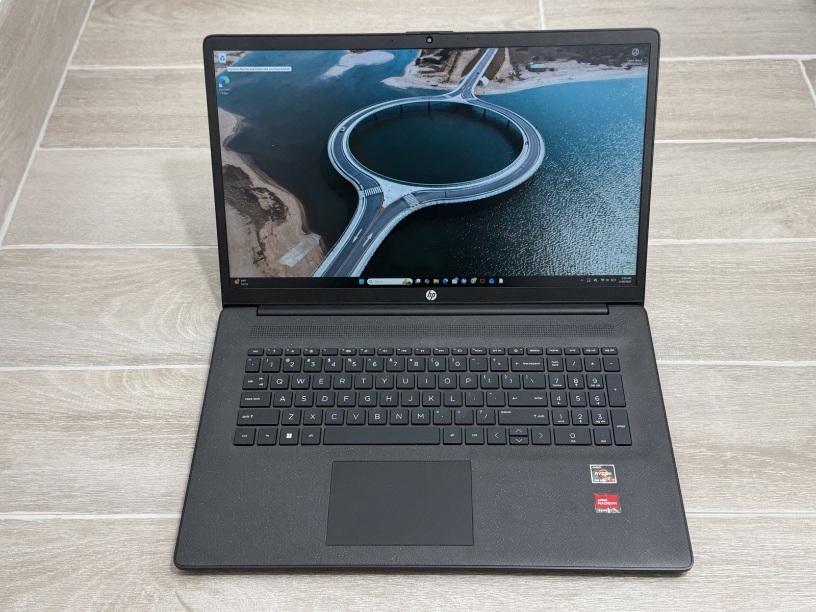 HP 17-CP3047NR 17.2″ Laptop AMD Ryzen 7 7730U 16GB RAM 512GB NVMe SSD Win-11