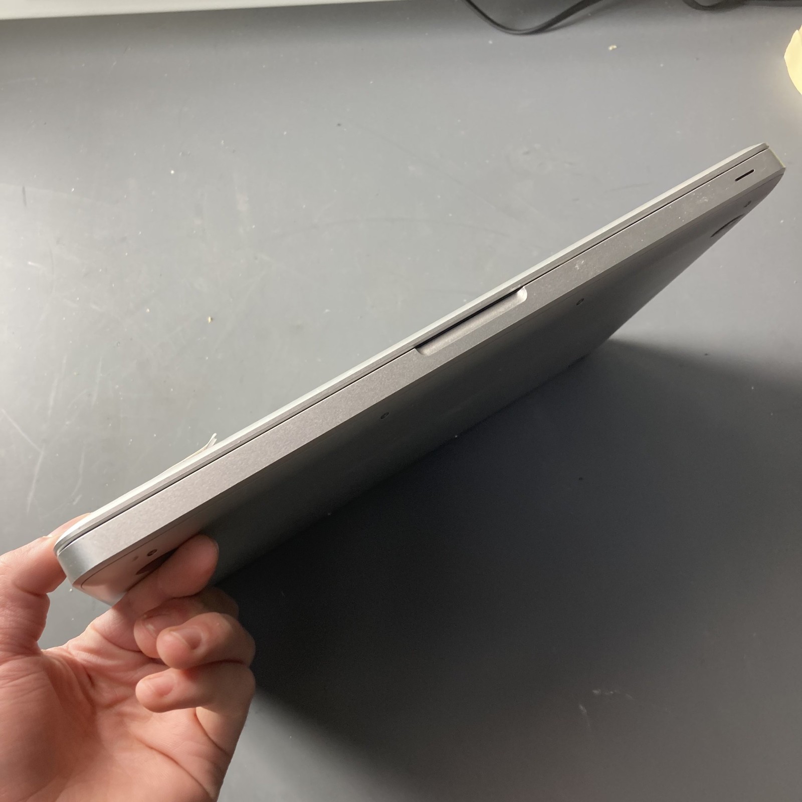 Apple MacBook Pro 13″ i5 2.5GHz 4GB RAM 256GB SSD Mac OS Yosemite A1278