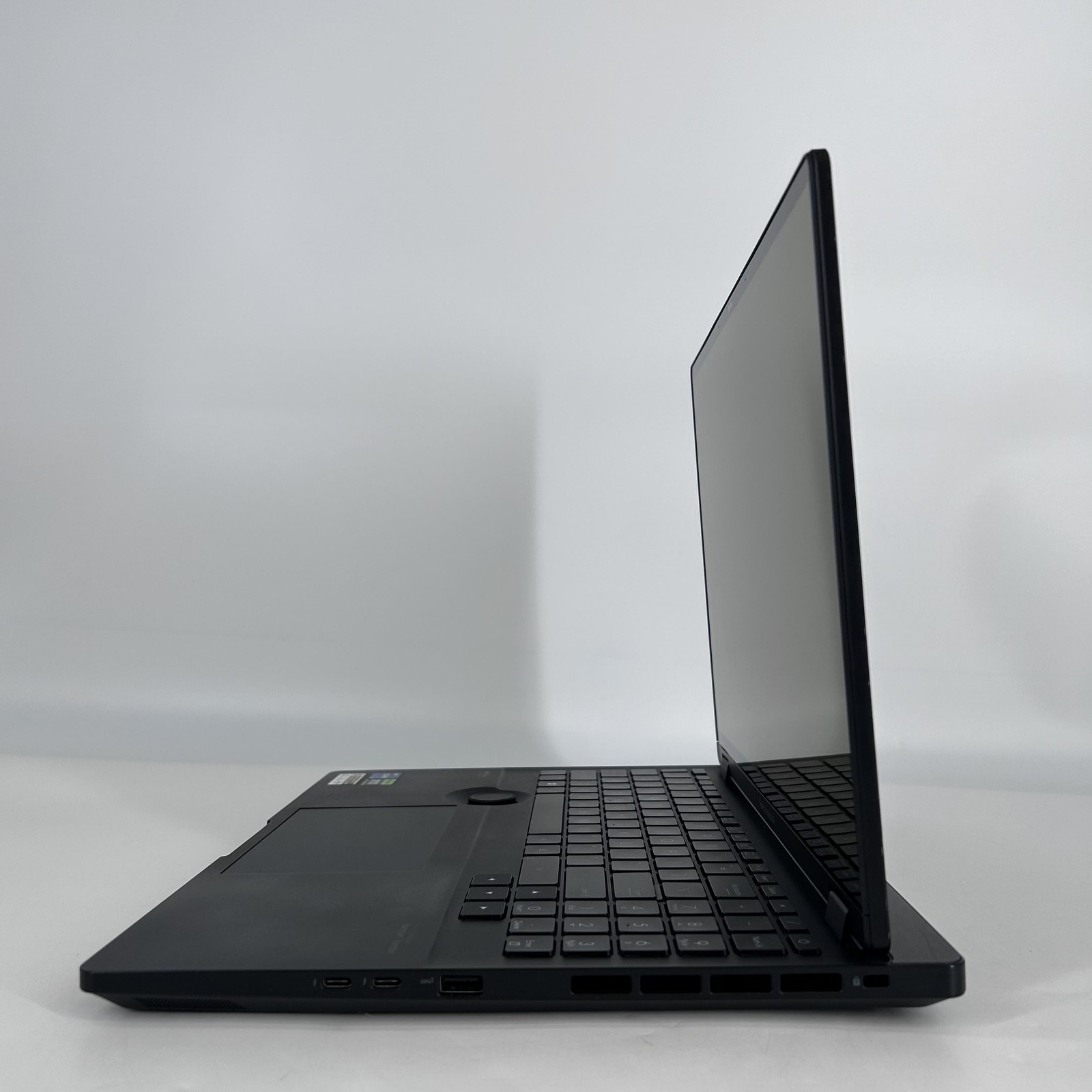 Asus ProArt Studiobook 16 QHD+ TOUCH 2.2 GHz i9-13980HX 16GB 1TB SSD RTX 4060