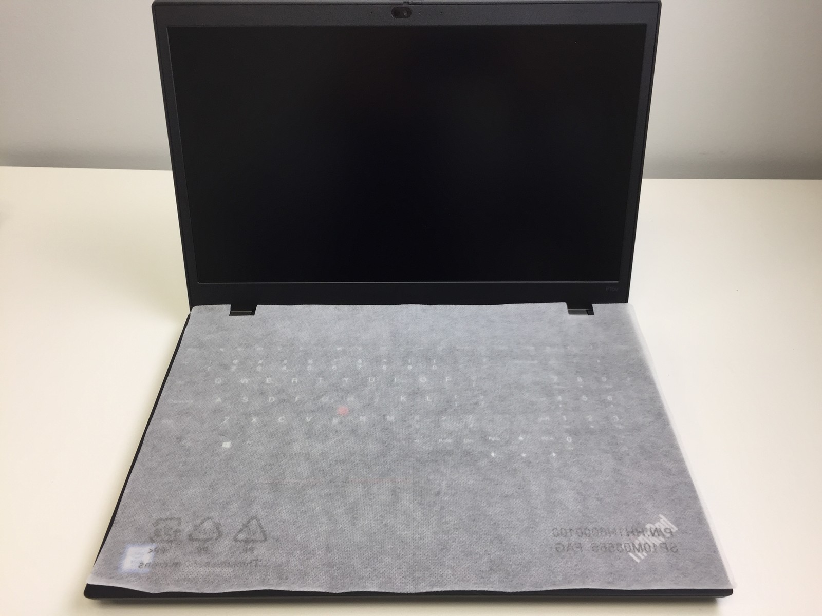 Lenovo ThinkPad P15v Gen 1 20TQ001NUS – Intel Xeon W-10855M, 16GB RAM, 512GB SSD