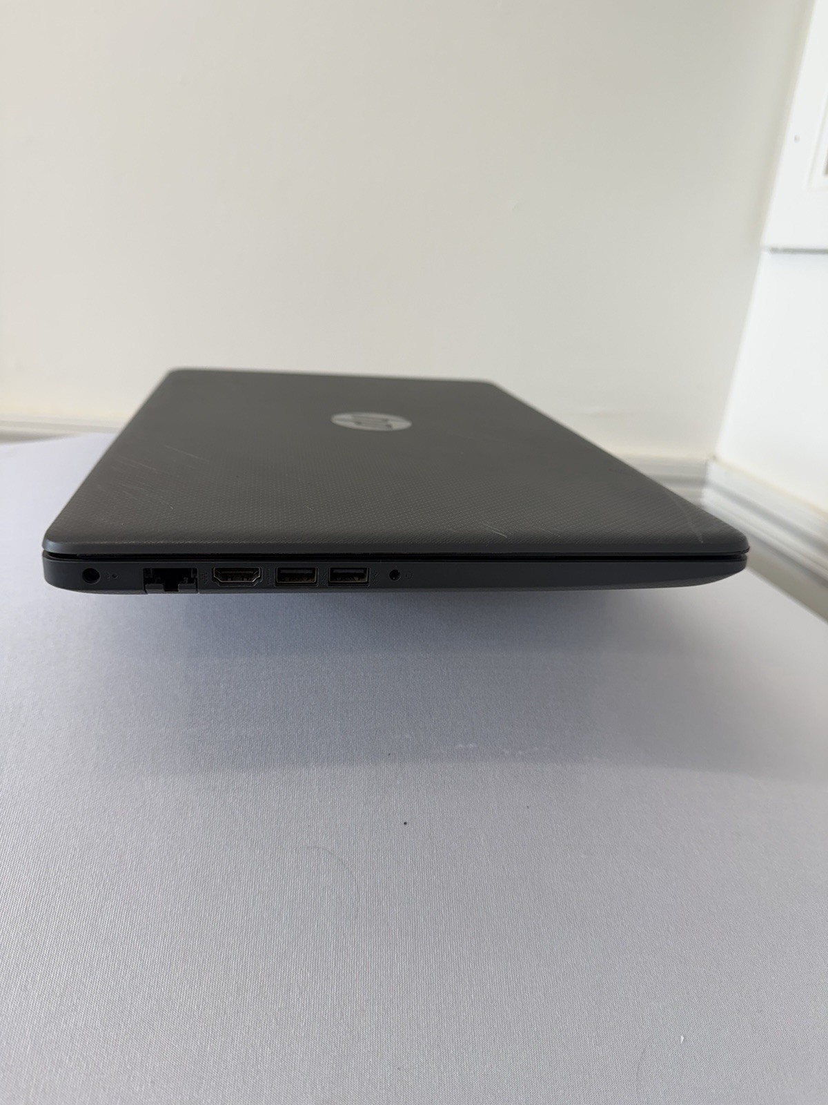 HP Laptop 15-dbOxxx – Good Screen – AMD A4-q125 – RAM 8 GB – Read Desc