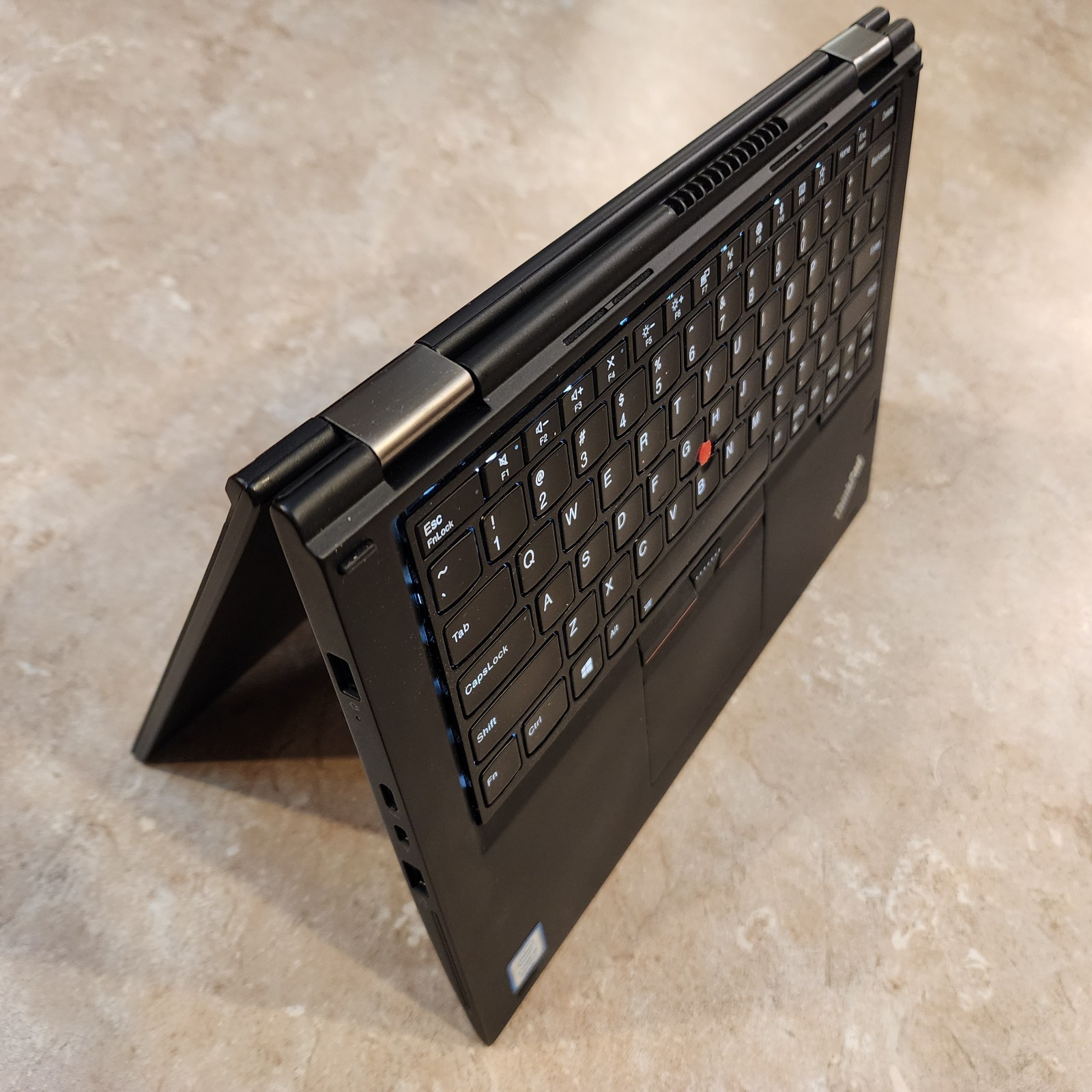 2-in-1 Lenovo ThinkPad X390 13″ FHD Quad-Core i5-8250U 8GB RAM 128GB SSD Laptop