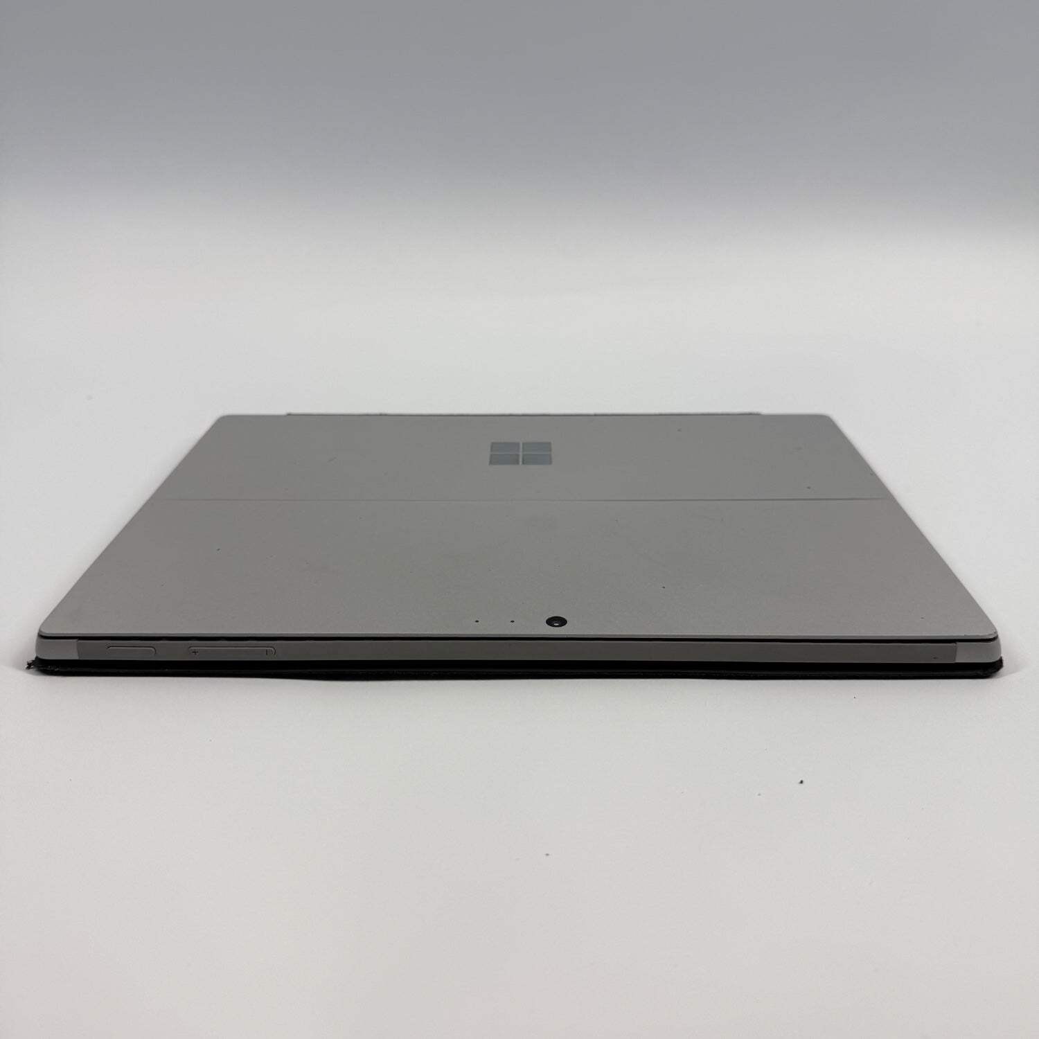 Microsoft Surface Pro 1796 12.3″ m3-7y30 1.0GHz 4GB RAM 128GB SSD READ