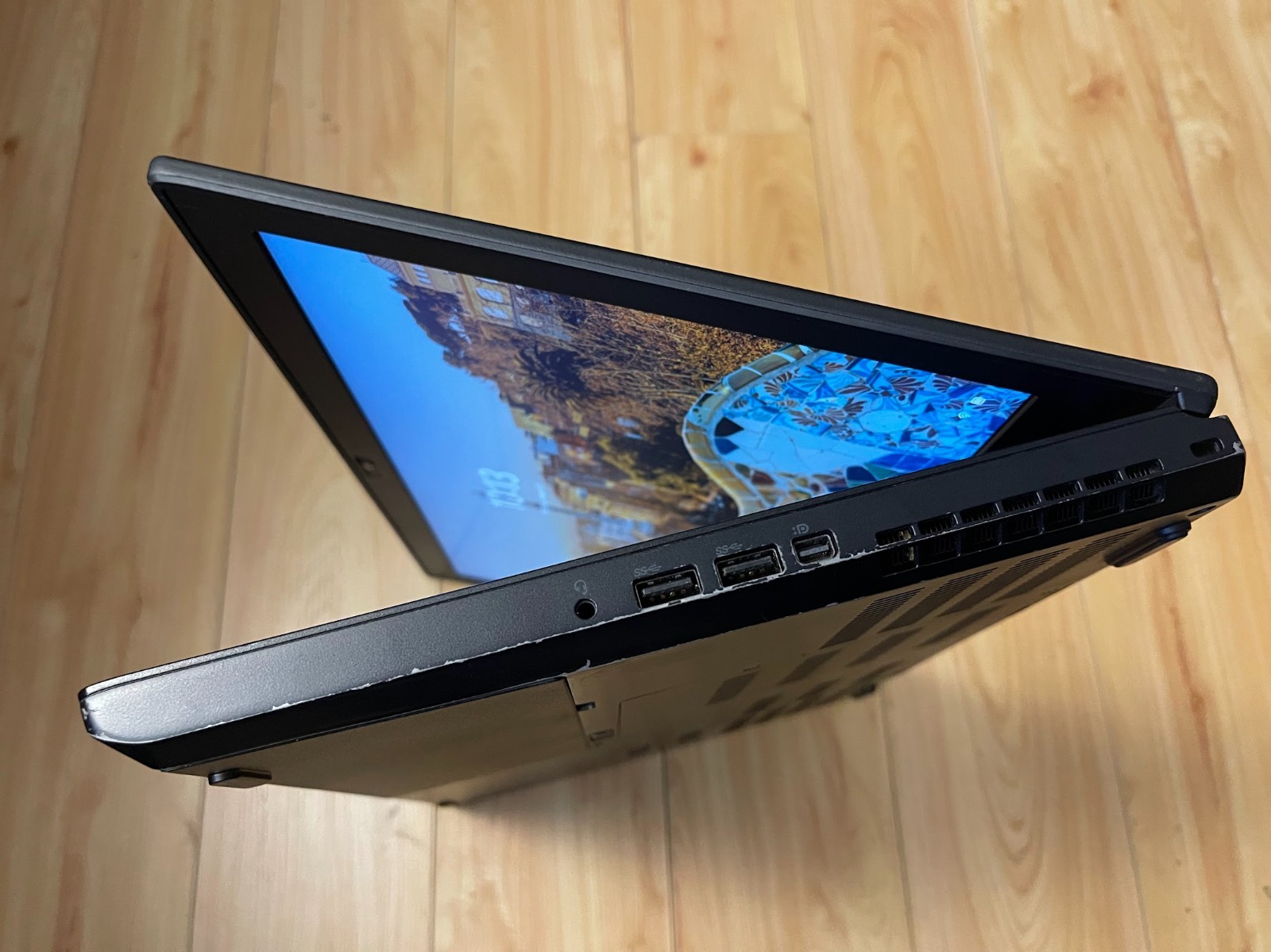 Lenovo ThinkPad P52 15.6″ 1920×1080 FHD Xeon E-2176M 32GB 1TB P2000 Wi-Fi 6E