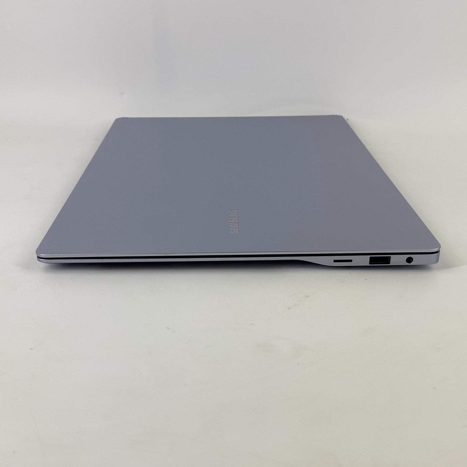 Samsung Galaxy Book4 Edge NP96XMA 16″ Snapdragon X Plus 16GB RAM 512GB SSD