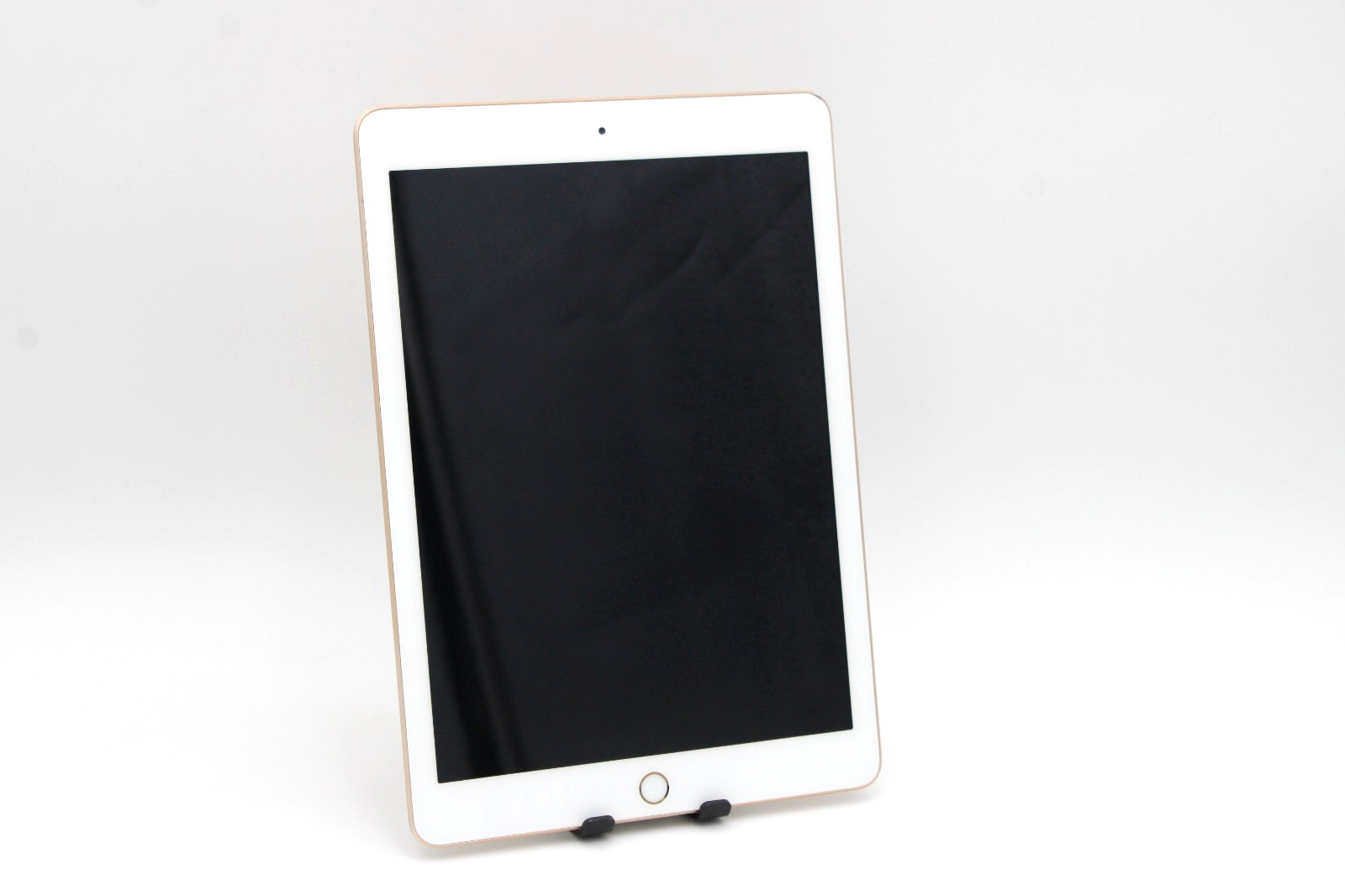 Apple iPad 5th Gen. A1822, 32GB, Wi-Fi, 9.7 in – Gold *PARTS ONLY*