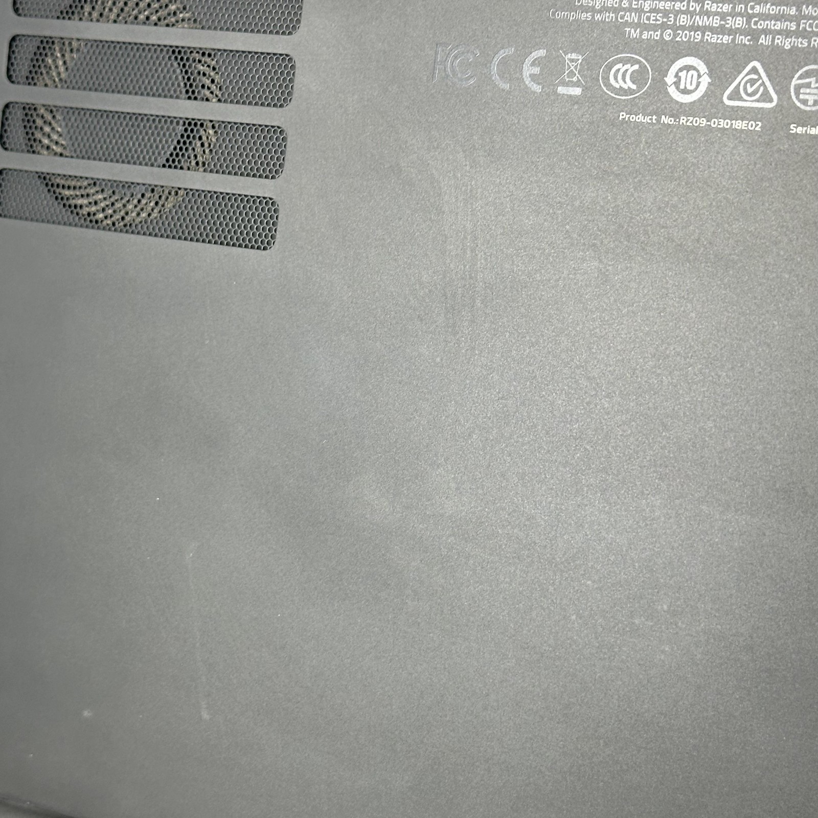 Razer Blade 15 Advanced 240Hz FHD i7-9750H 2.60GHz 16GB 1TB SSD RTX 2080 Max-Q