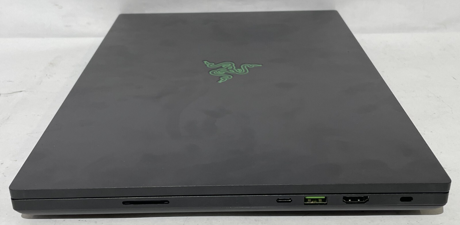 Razor Blade 16 RZ09-0510 Laptop 96GBs RAM – 5TBs HD (Early 2024 Model)