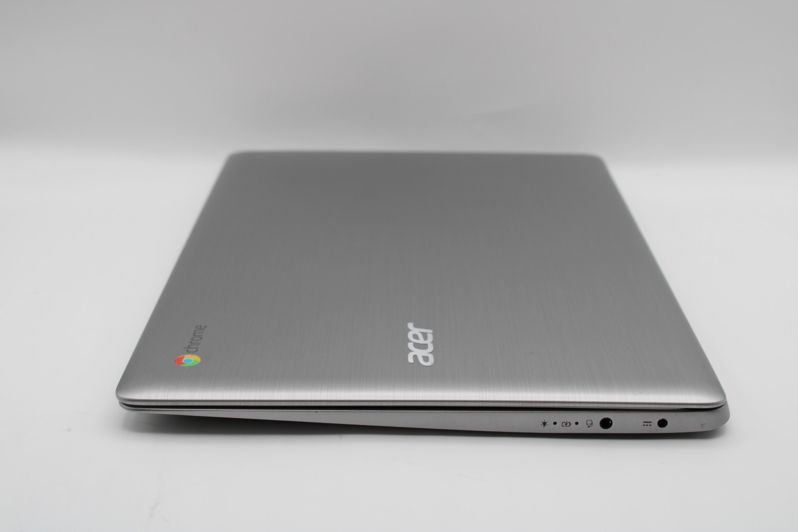 Acer Chromebook _ Celeron N3160 @ 1.6 _ 4GB / 32GB _ ChromeOS