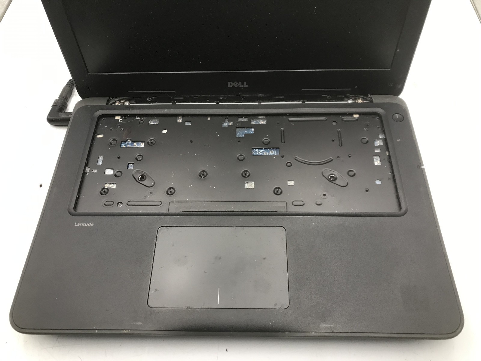 DELL LATITUDE 3380 – FOR PARTS/REPAIR – INTEL I3 6TH GEN – NO RAM -READ DESC- BB