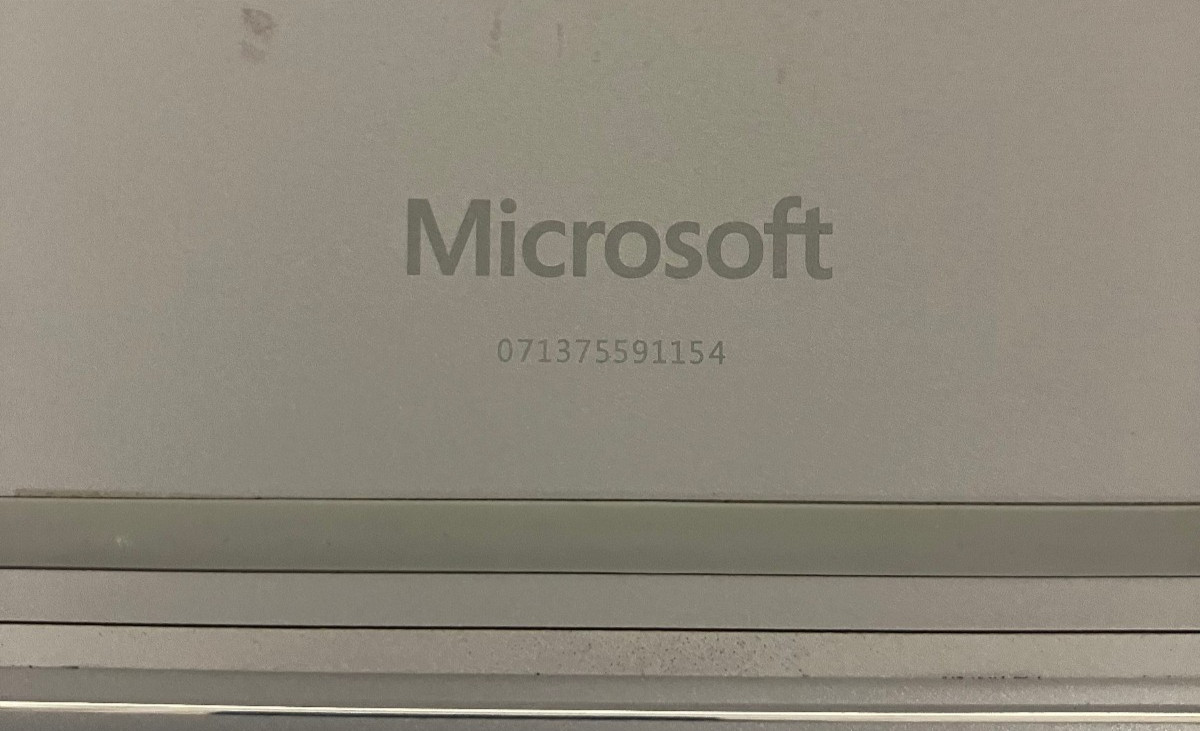 Microsoft Surface Book 2 1832 NVIDIA G. GTX 1050 Intel Core i7-8650U 16GB 1TB