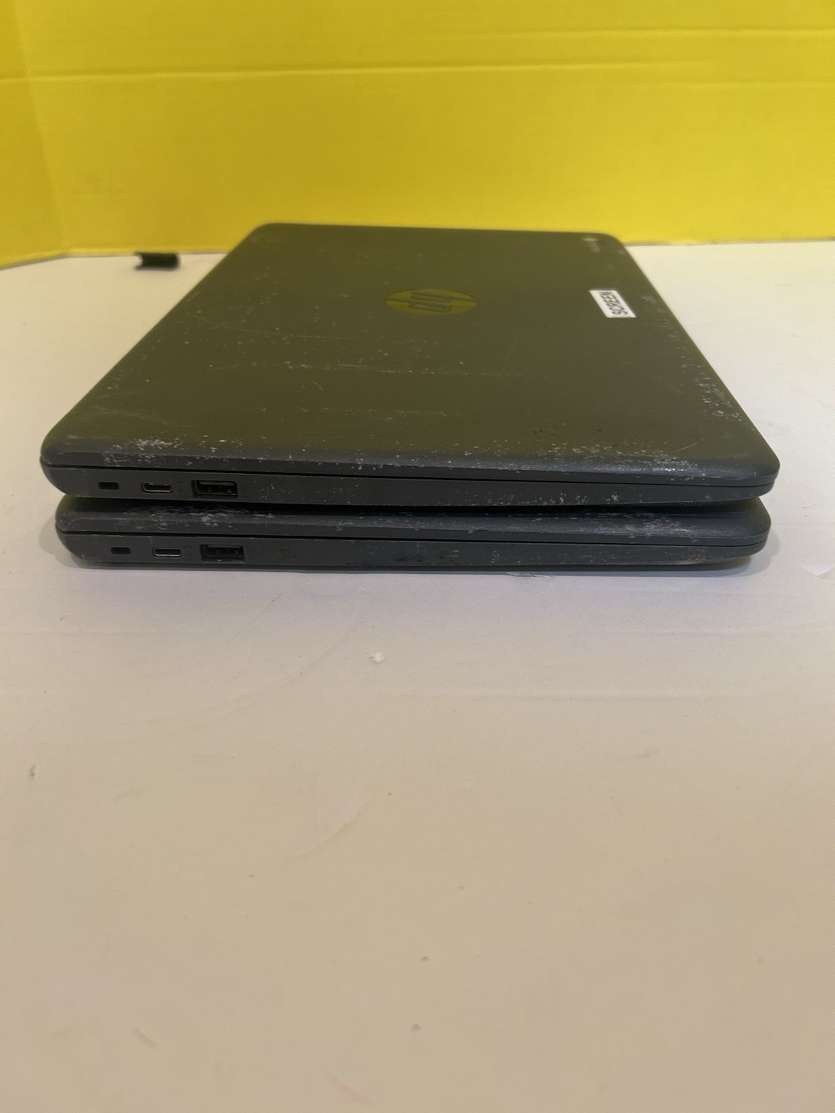 Lot of 2 HP Chromebook 14 G5 14″ For Parts Repair