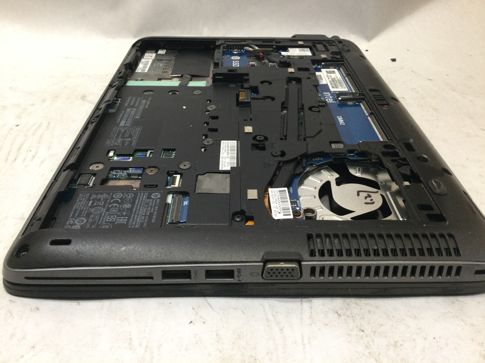 HP ELITEBOOK 840 G2 – FOR PARTS – MISSING COMPONENTS – READ DESCRIPTION – BB