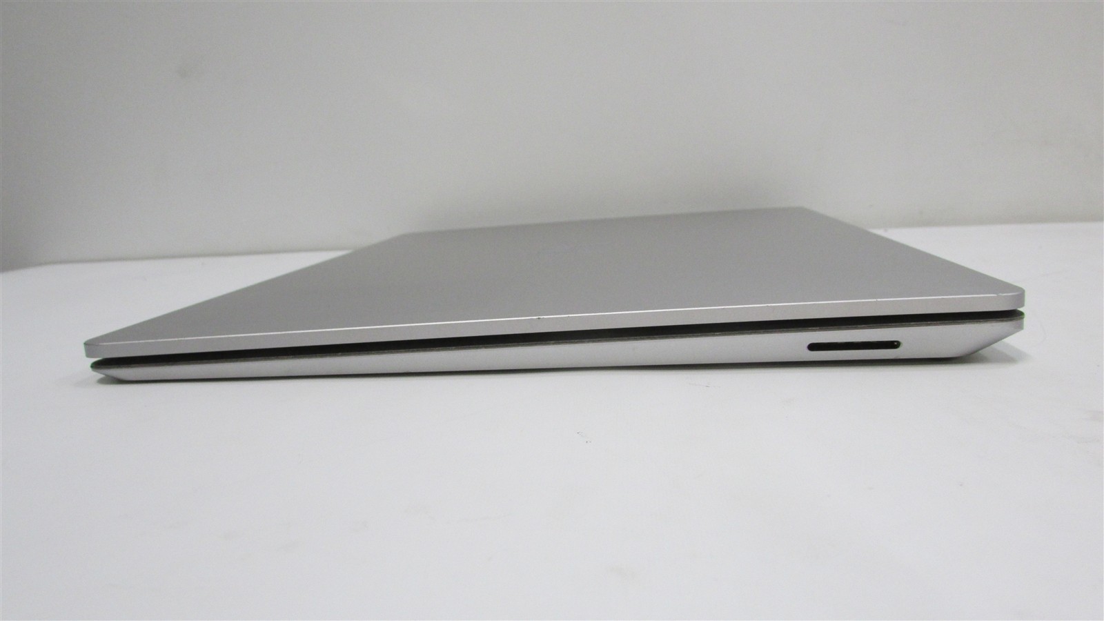 Microsoft Surface Laptop 3 1867 i7-1065G7 1.3GHz 16GB 512GB 13.5″ Windows 11 Pro