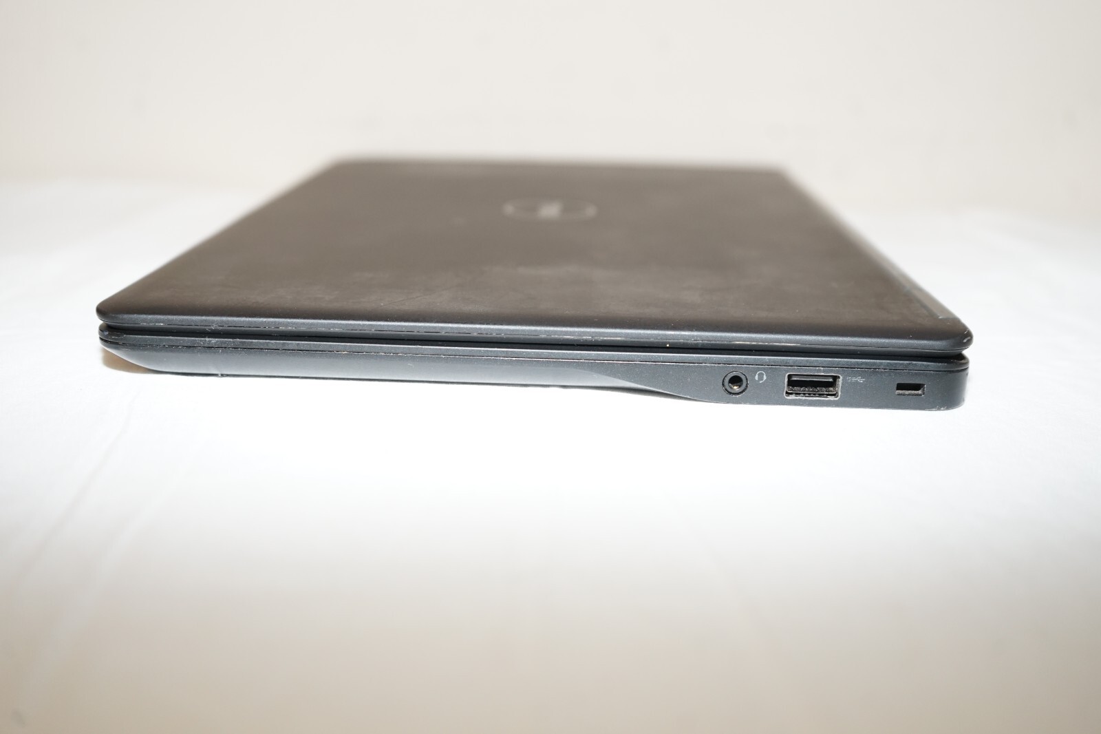 ^ Dell Latitude E7450 14″ Intel i7-5600U @ 2.60GHz 4GB Ram No HD #C1669
