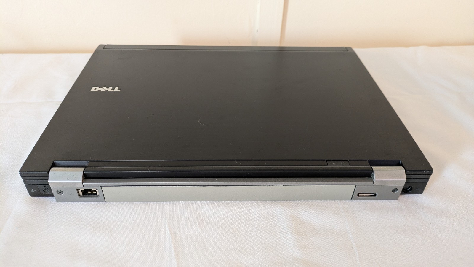 Dell Latitude E6400 Laptop 14″ Intel C2D 2.53GHz 2GB RAM 320GB HDD Windows XP