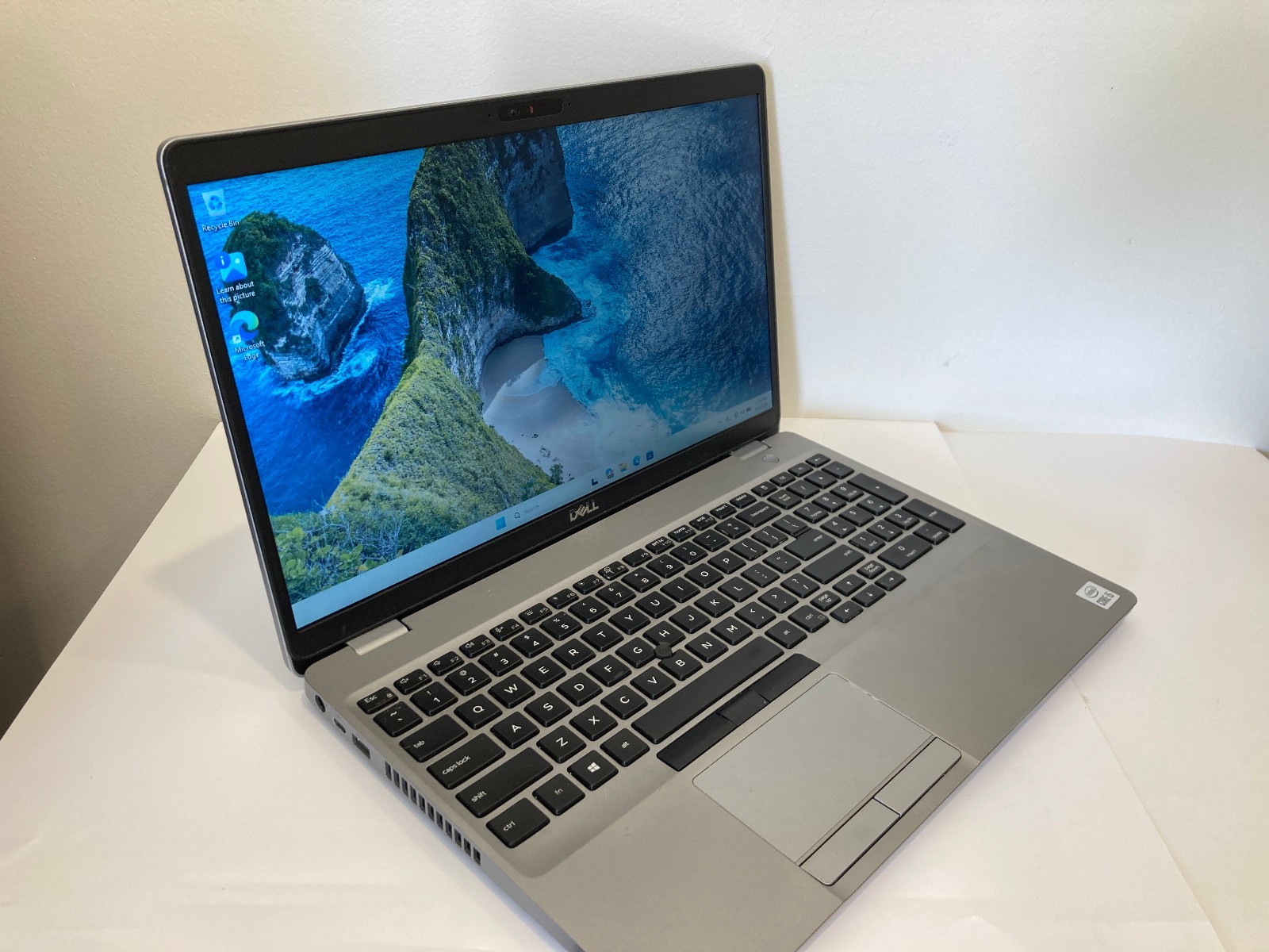 Dell Latitude 5510 i5-10310U 16GB DDR4 RAM 256GB NVMe SSD Windows11 PRO READ